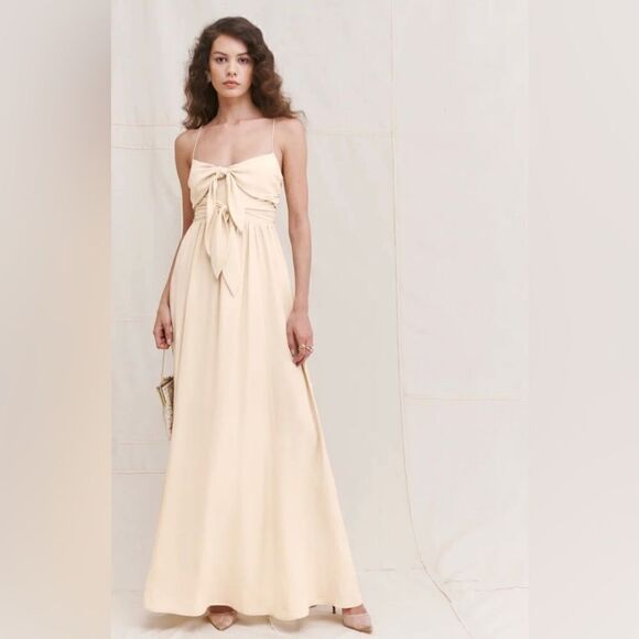 Reformation Dresses & Skirts - Reformation Carrara dress in almond NWT